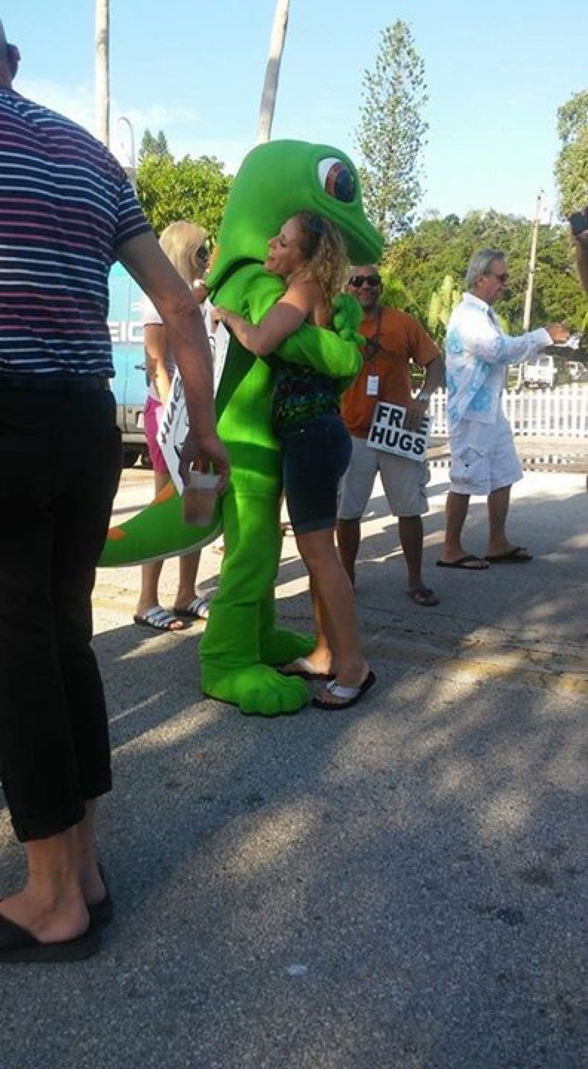 GeckoFest 2017 Free Hugs (Gulfport, Florida)