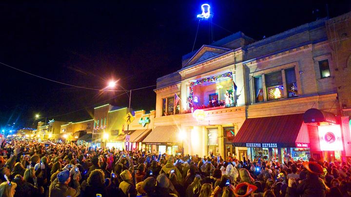 Free Hugs at the Boot Drop (Prescott, AZ)